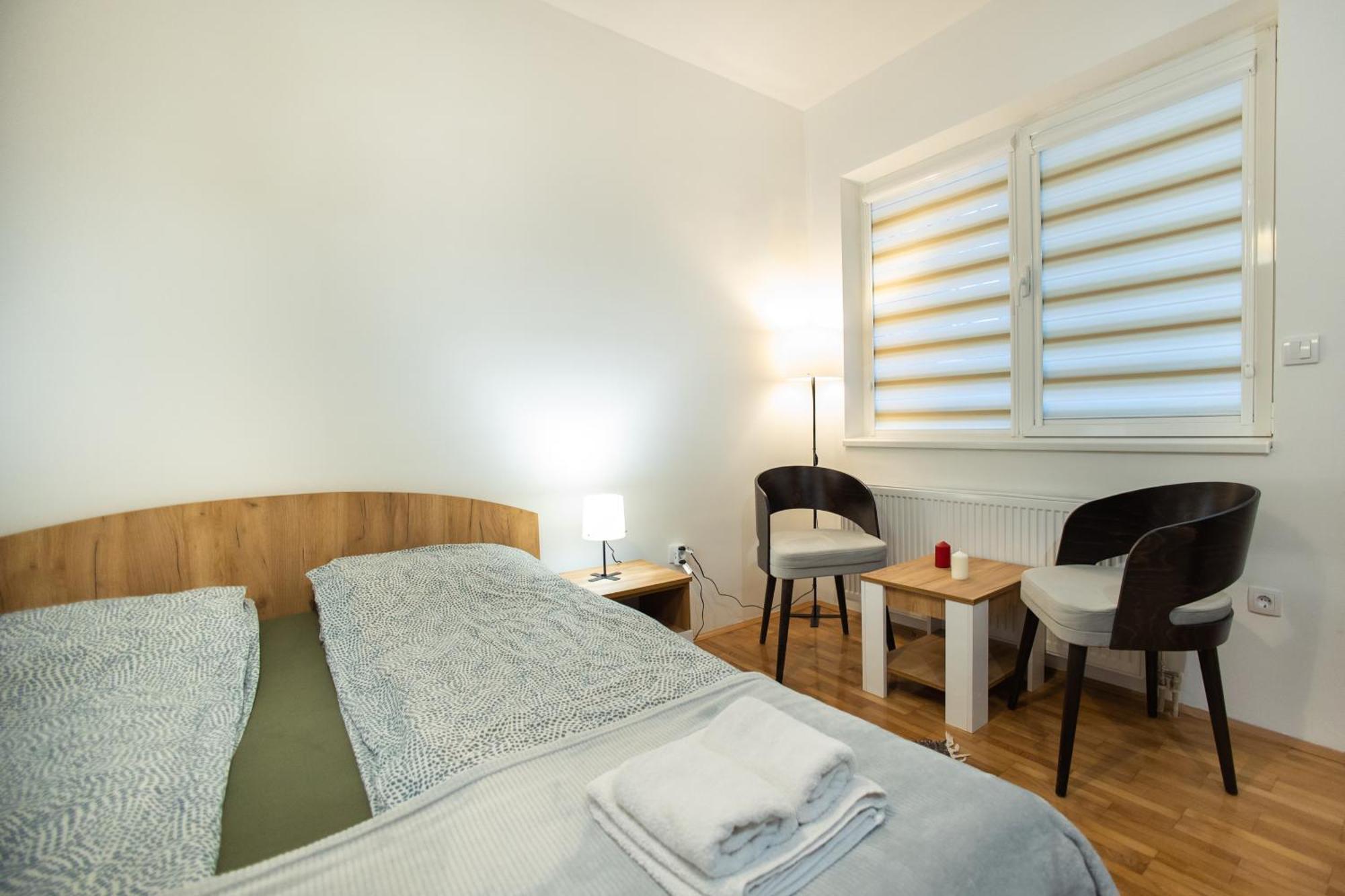 V & V Studio Apartments 2 นิส ภายนอก รูปภาพ